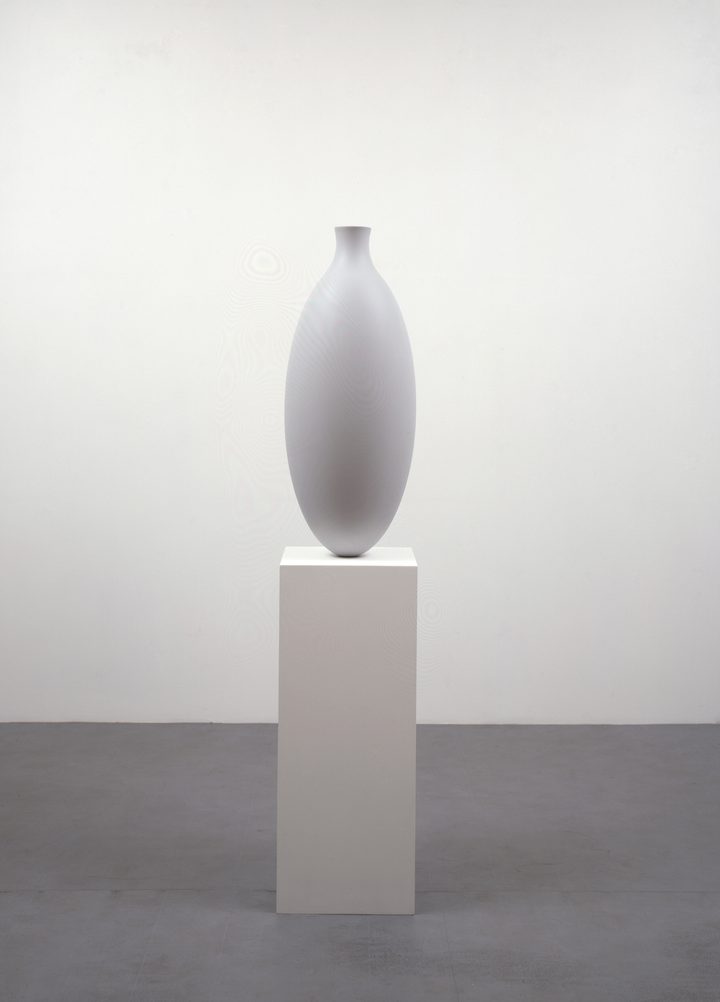 Katharina Fritsch - Room with 2. Garden Sculpture (Vase) and 2. Postcard (Essen) - 1