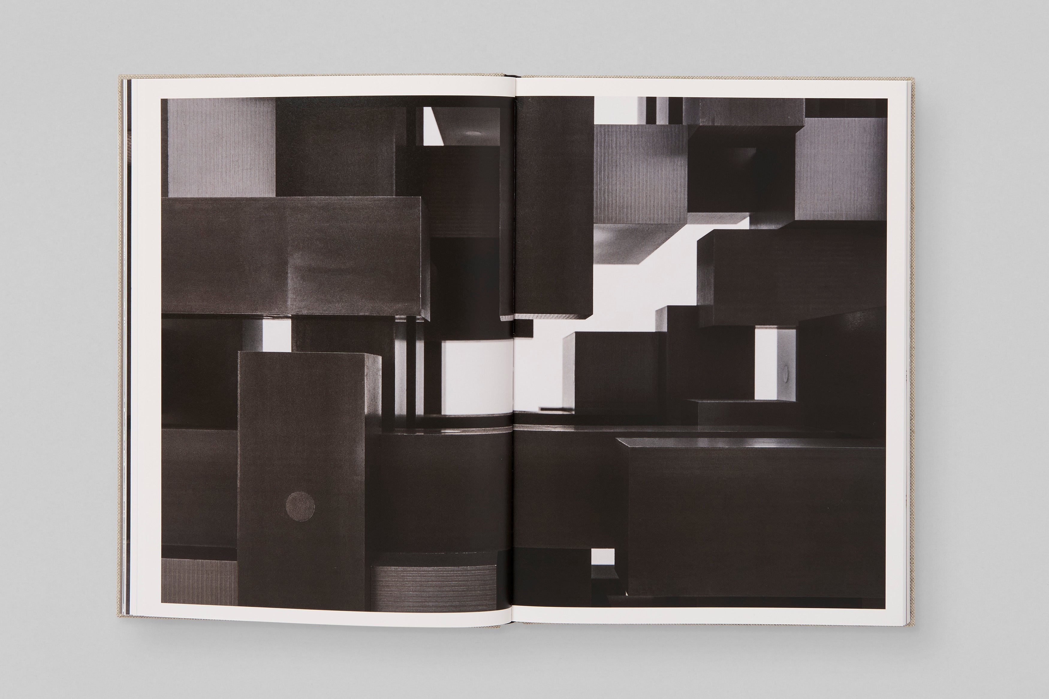 Antony Gormley ‘INEXTRICABLE’